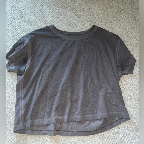 Lululemon cates crop tee faded - Picture 3 of 9